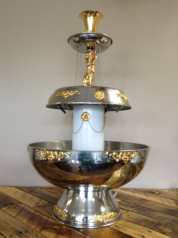 https://www.partytimerents.com/wp-content/uploads/2019/04/stainless-gold5gallonchampagnefountain-800.jpg